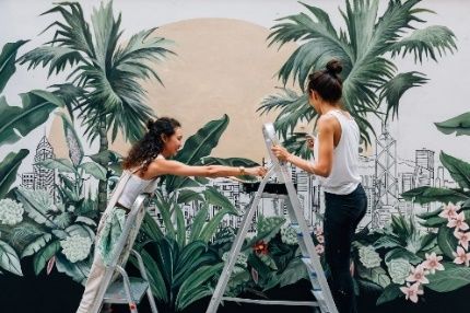 跟著壁畫游香港，發現城市新藝思 企業形象策劃的藝術之旅